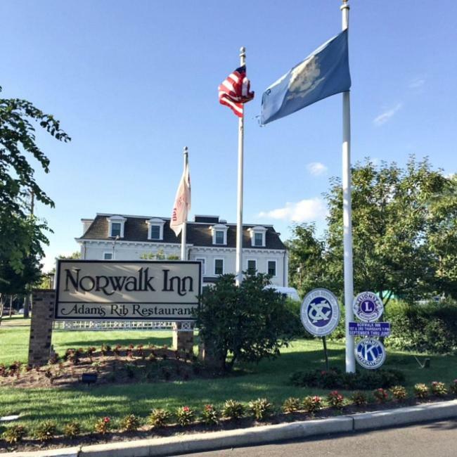Guest House At Norwalk Inn Экстерьер фото