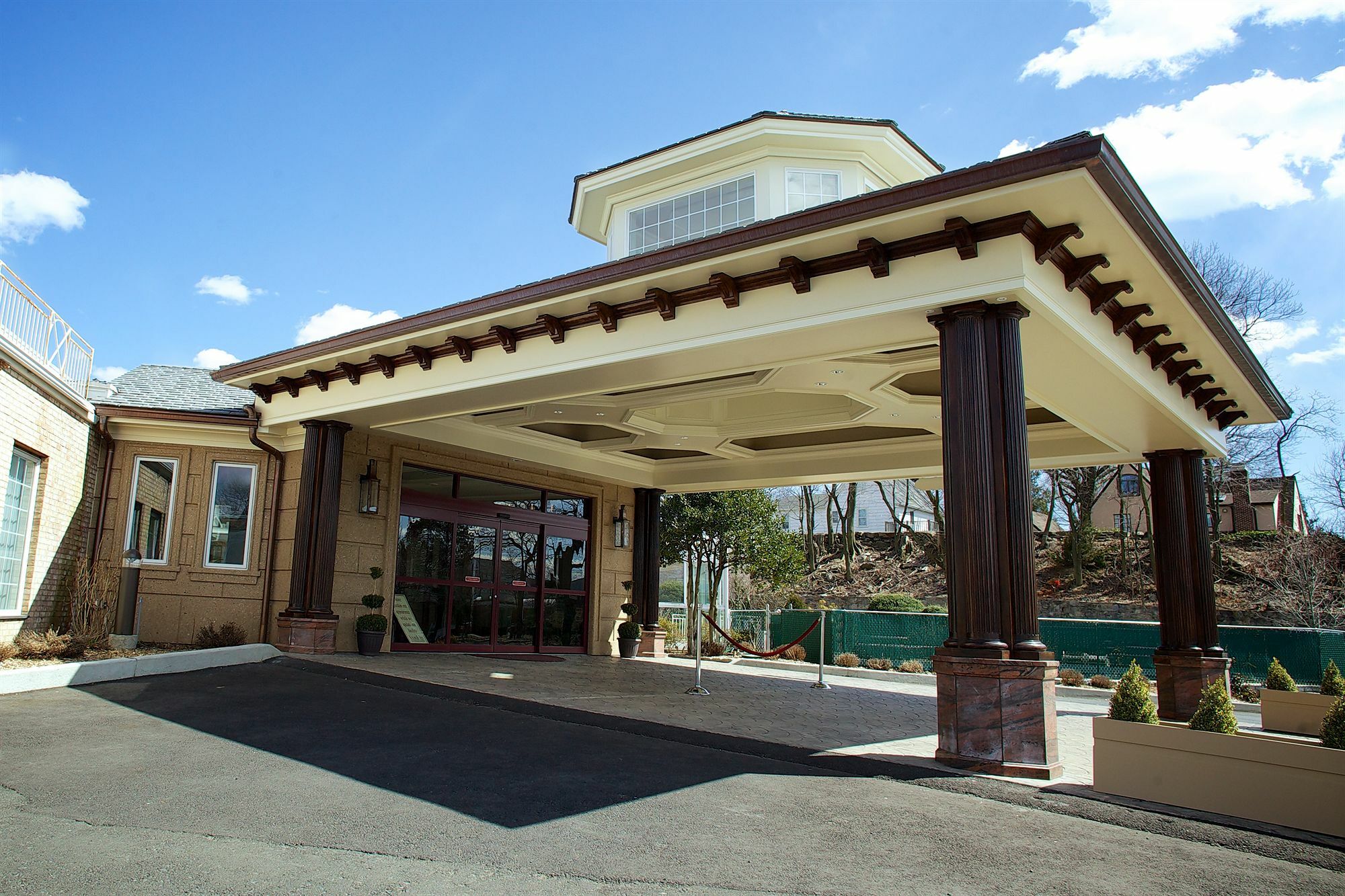 Guest House At Norwalk Inn Экстерьер фото